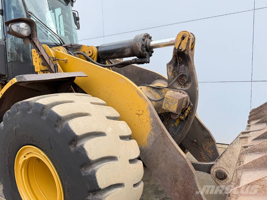 CAT 972M - Automatic Greasing / Camera Фронтальні навантажувачі