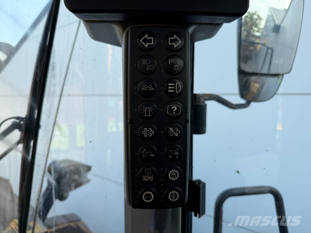 CAT 972M - Automatic Greasing / Camera Фронтальні навантажувачі