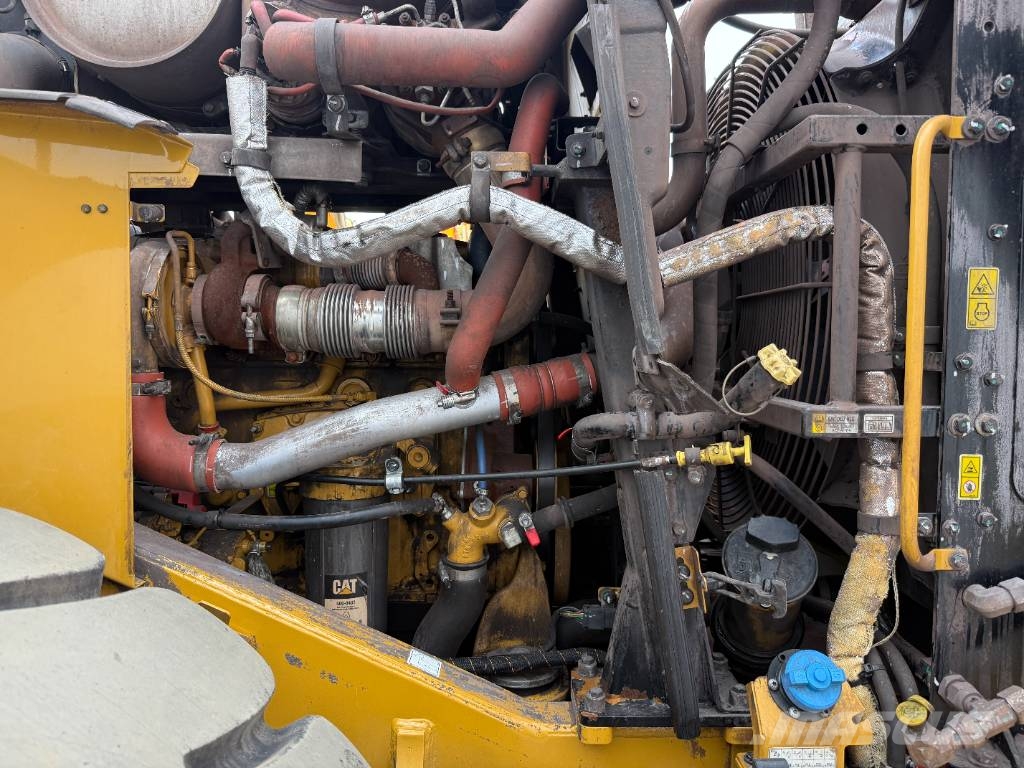 CAT 972M - Automatic Greasing / Camera Фронтальні навантажувачі