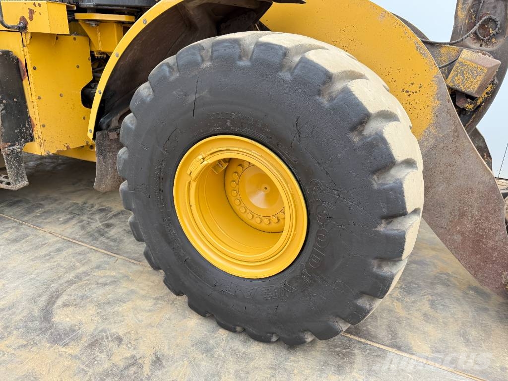 CAT 972M - Automatic Greasing / Camera Фронтальні навантажувачі