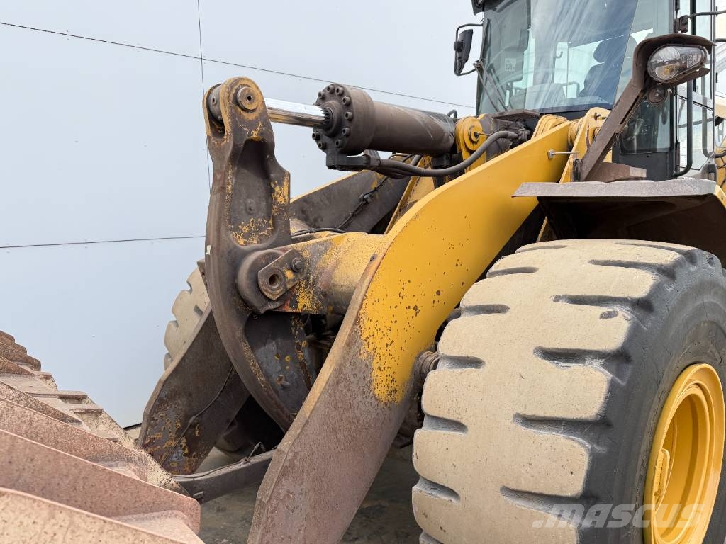 CAT 972M - Automatic Greasing / Camera Фронтальні навантажувачі