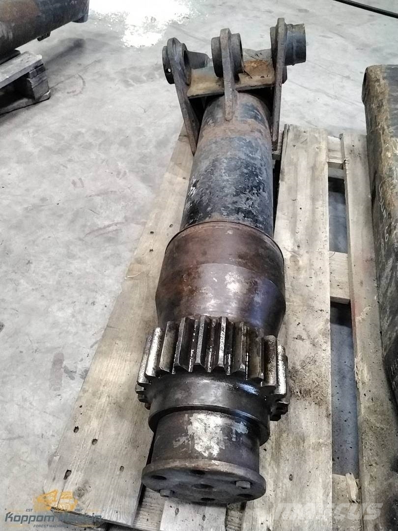 FMG 374 Used/Beg Houtoogstkranen