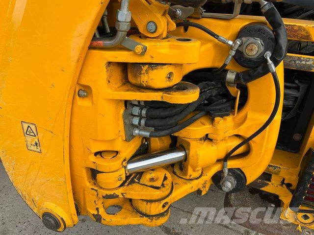 JCB 4 CX Backhoe loaders