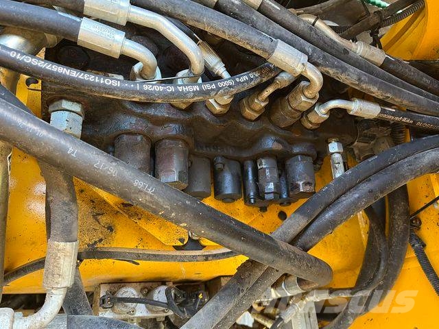 JCB 4 CX Backhoe loaders