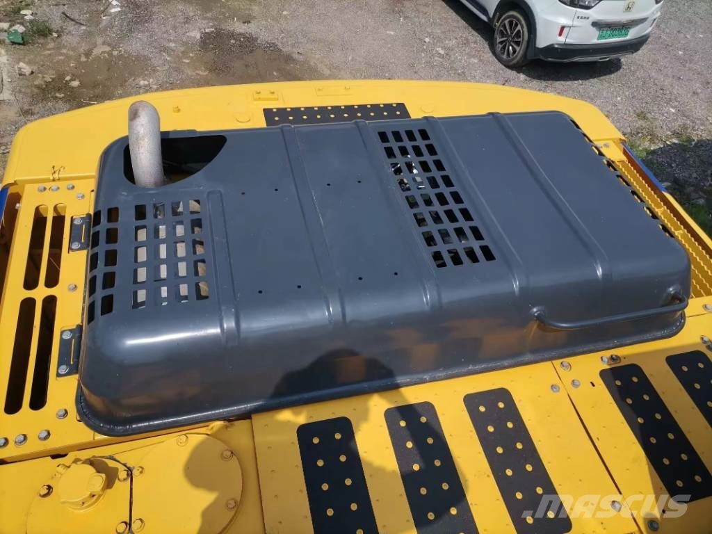 Komatsu PC 220-8 Crawler excavators