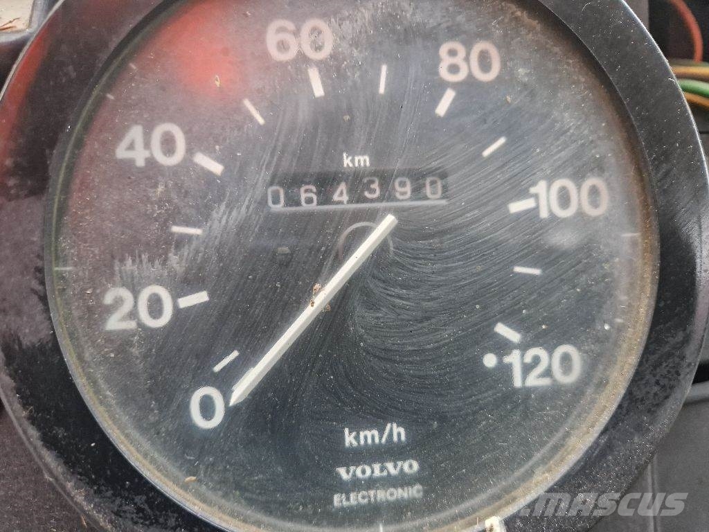 Volvo N10 6x6 平板车