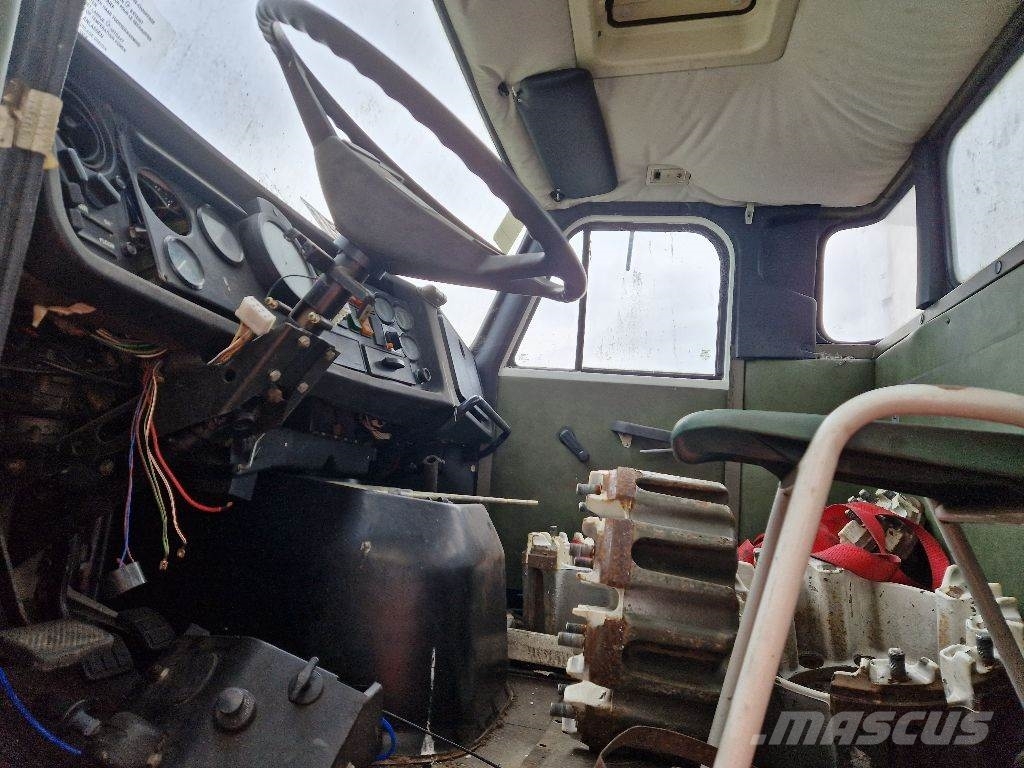 Volvo N10 6x6 平板车