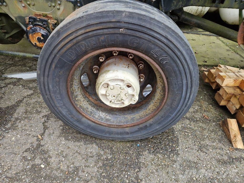 Volvo N10 6x6 平板车