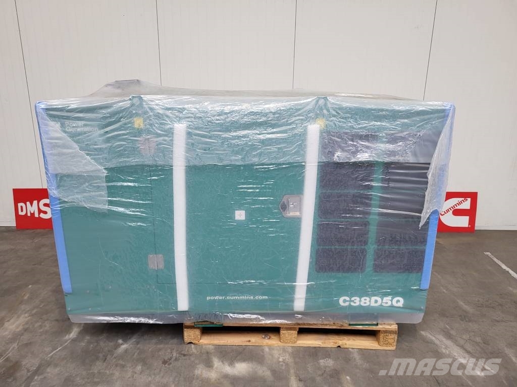 Cummins C38D5Q ディーゼル発電機