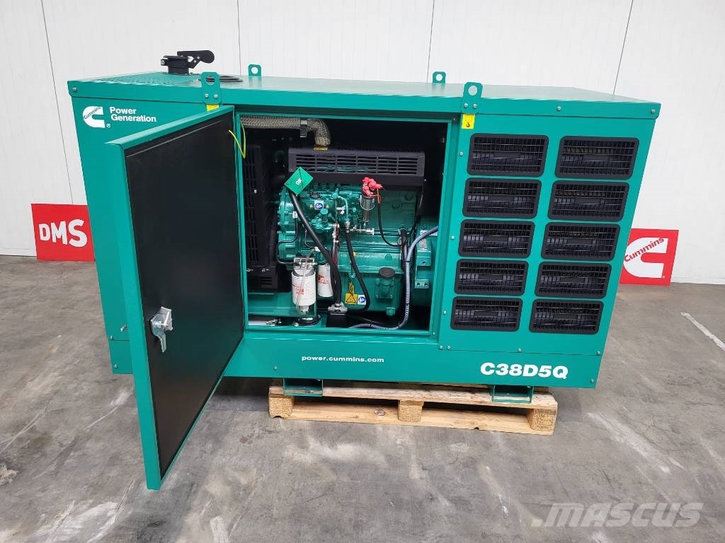 Cummins C38D5Q ディーゼル発電機
