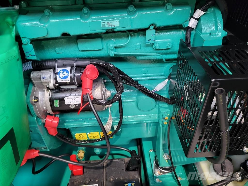 Cummins C38D5Q ディーゼル発電機