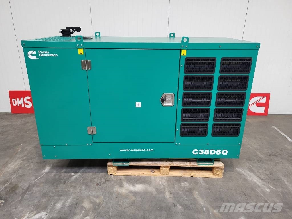 Cummins C38D5Q ディーゼル発電機