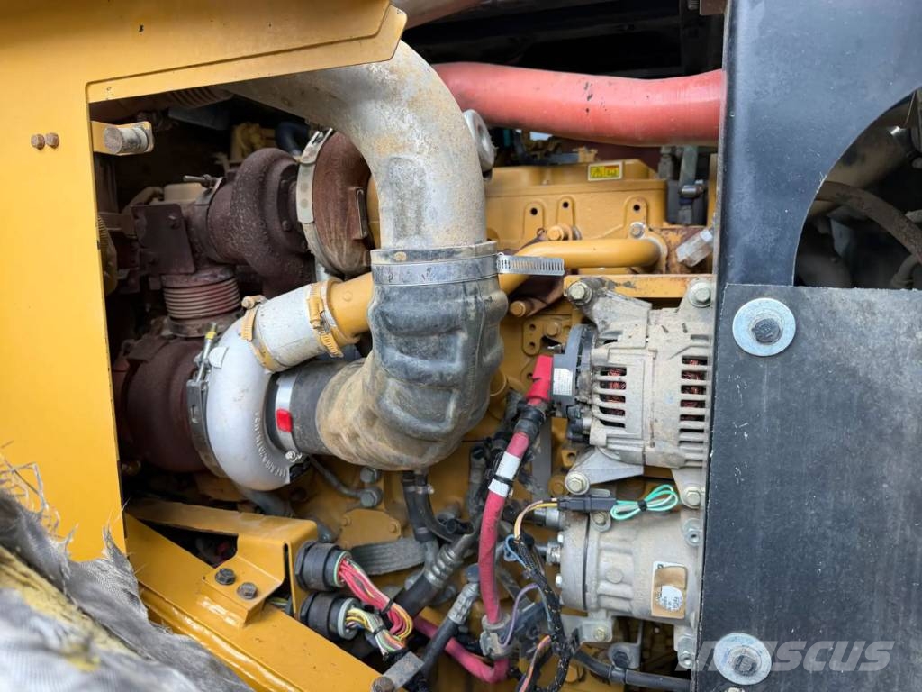 CAT 950M Chargeuse sur pneus