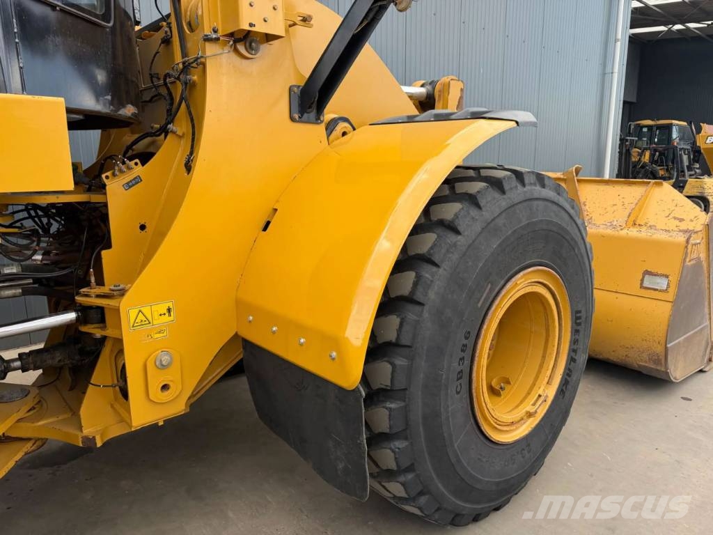 CAT 950M Chargeuse sur pneus