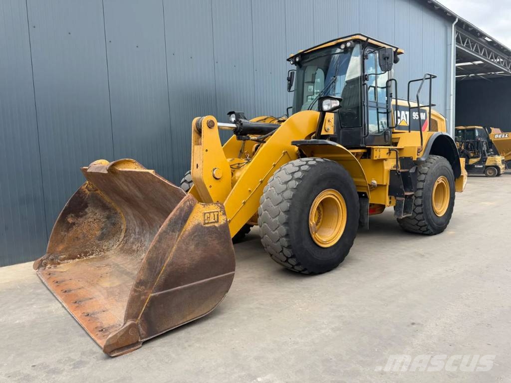 CAT 950M Chargeuse sur pneus