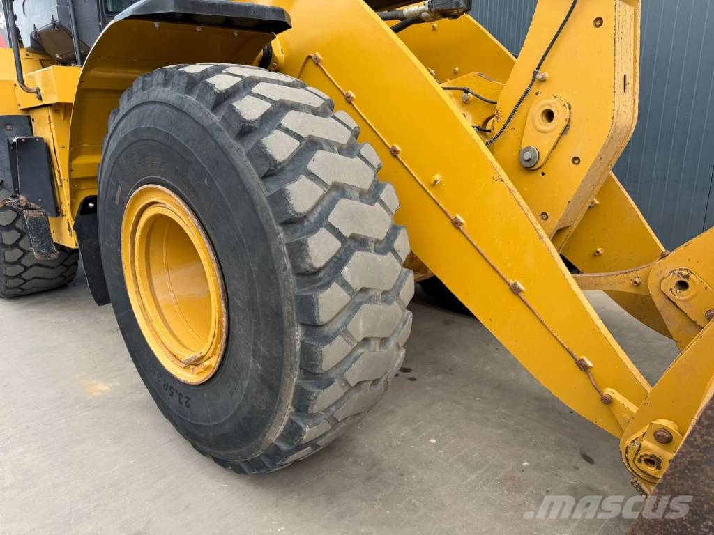 CAT 950M Chargeuse sur pneus