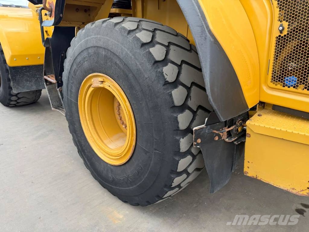 CAT 950M Chargeuse sur pneus