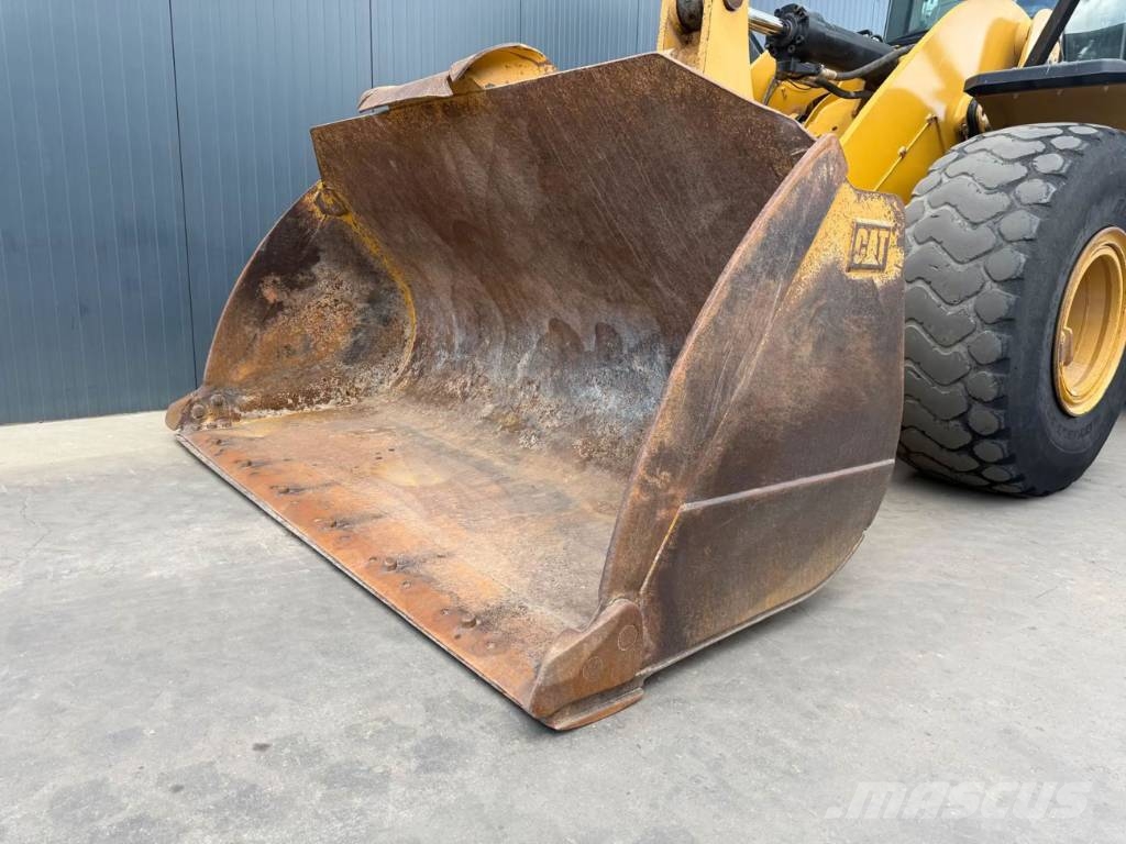 CAT 950M Chargeuse sur pneus