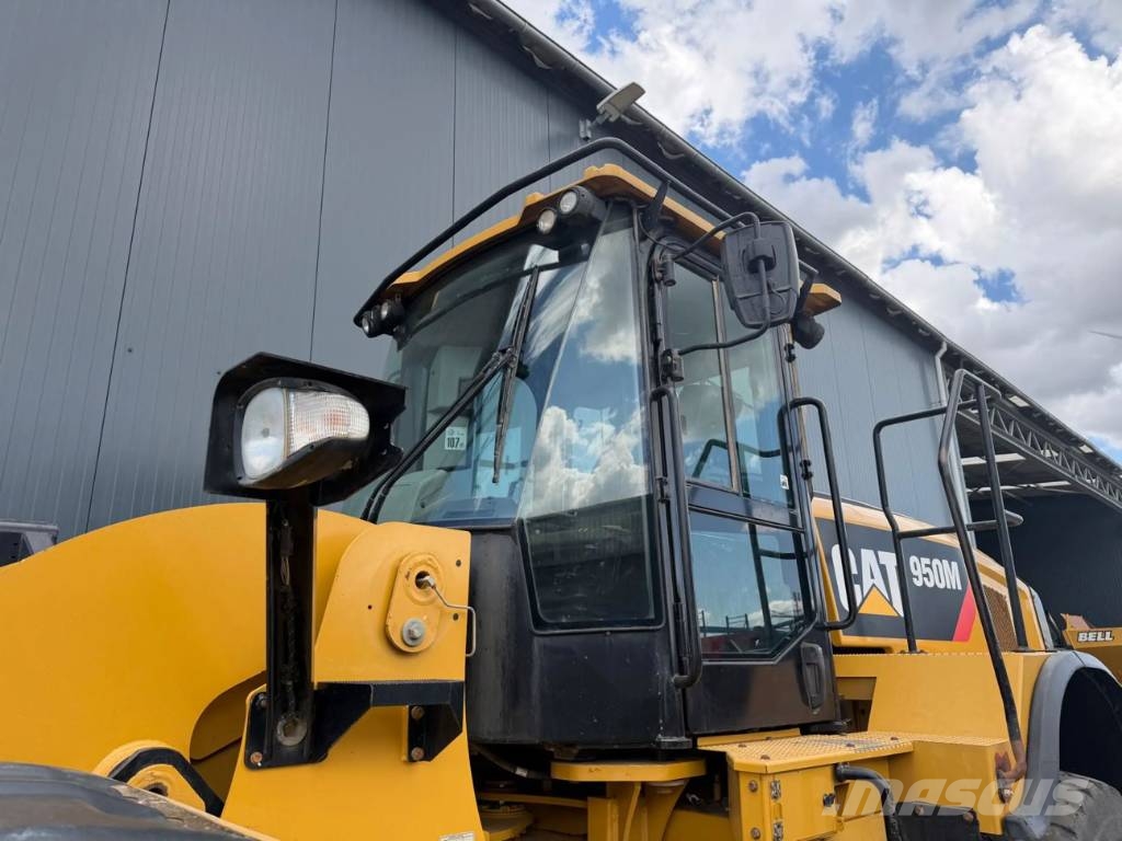 CAT 950M Chargeuse sur pneus