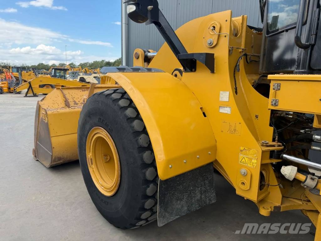 CAT 950M Chargeuse sur pneus