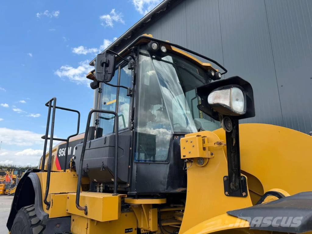 CAT 950M Chargeuse sur pneus