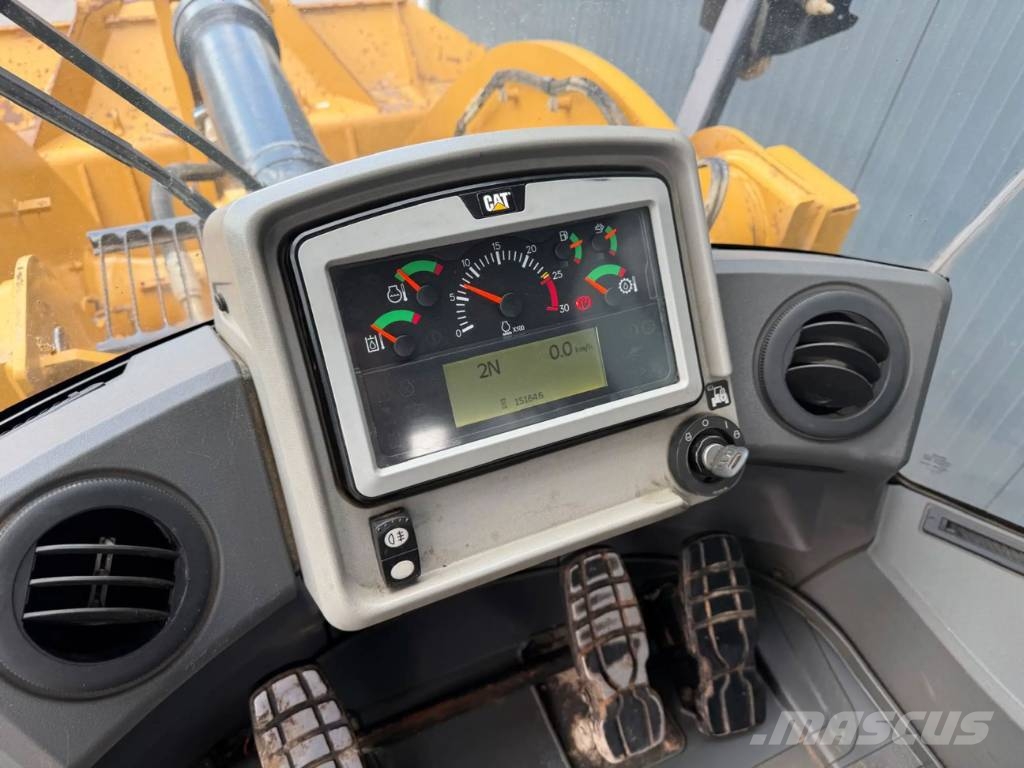 CAT 950M Chargeuse sur pneus