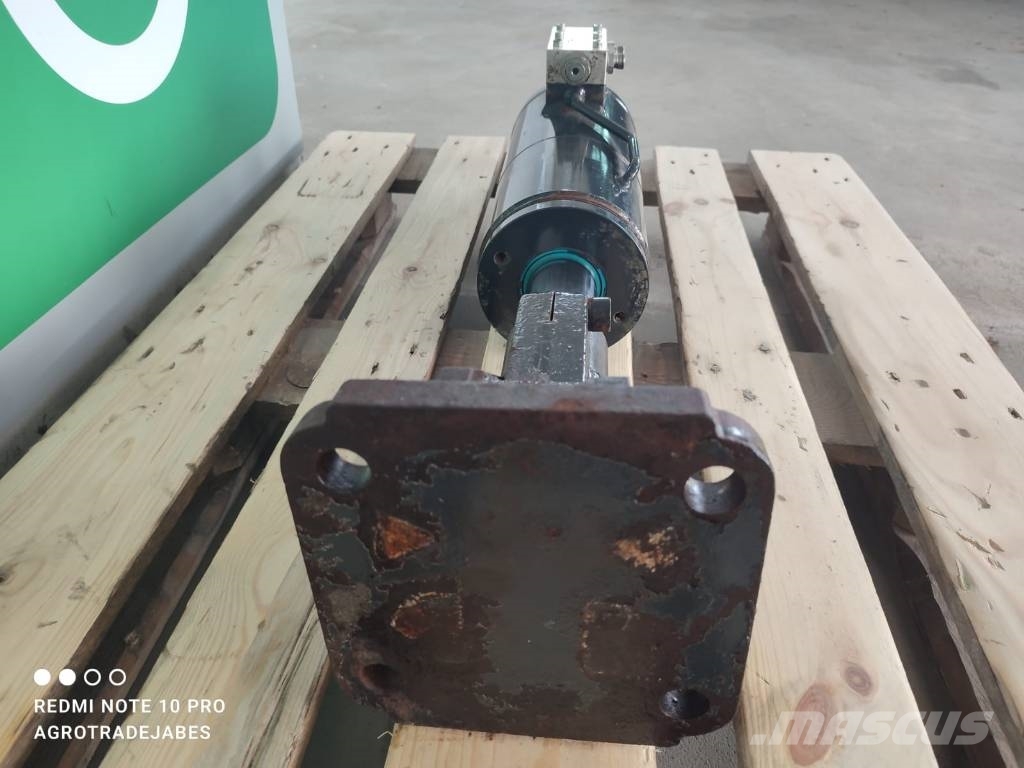 Dieci AGRIMAX 65.8 Axle leveling hydraulic cylinder OLCO Hydraulics