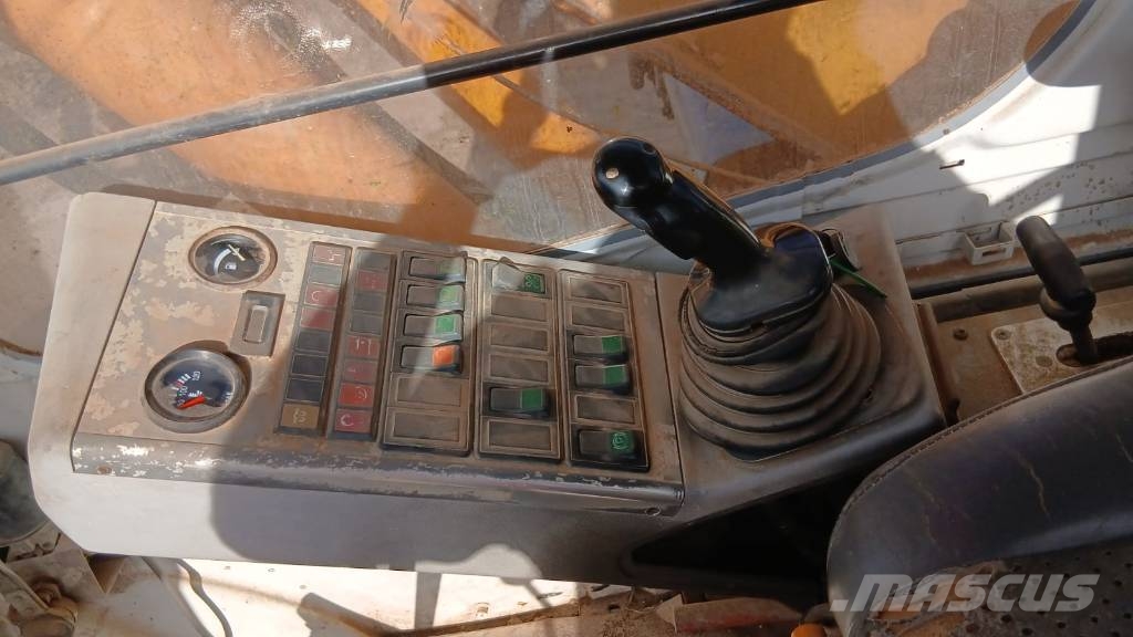Liebherr R 312 Telakaivukoneet