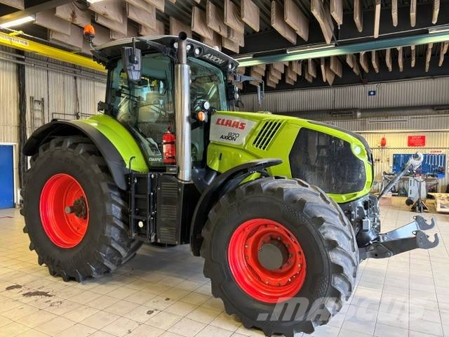 CLAAS Axion 870 Cmatic Tractoren