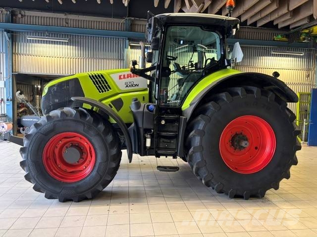 CLAAS Axion 870 Cmatic Tractoren