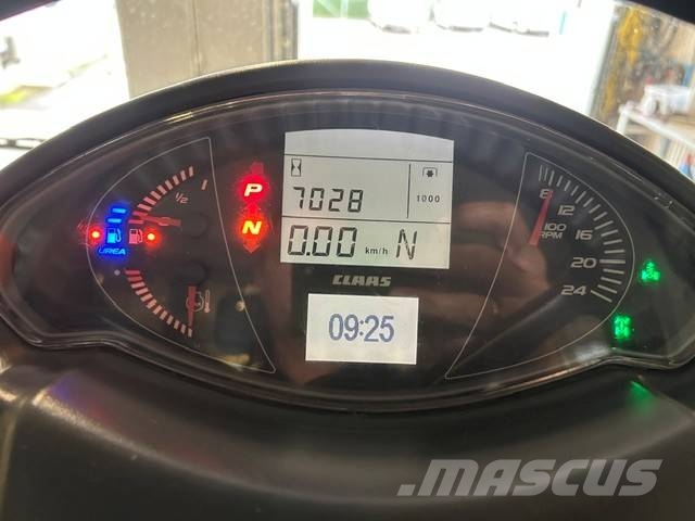 CLAAS Axion 870 Cmatic Tractoren