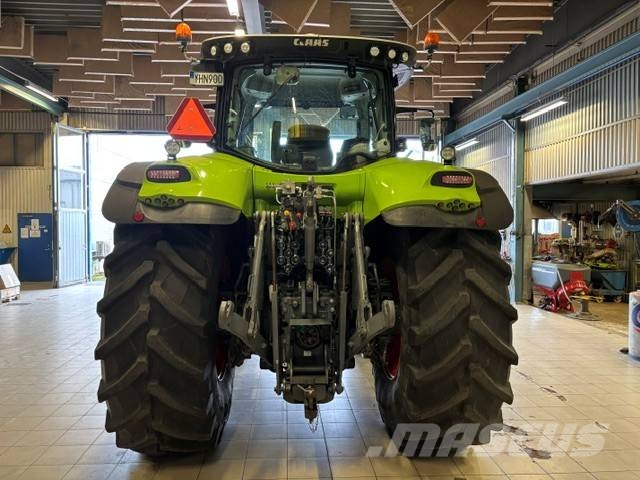 CLAAS Axion 870 Cmatic Tractoren