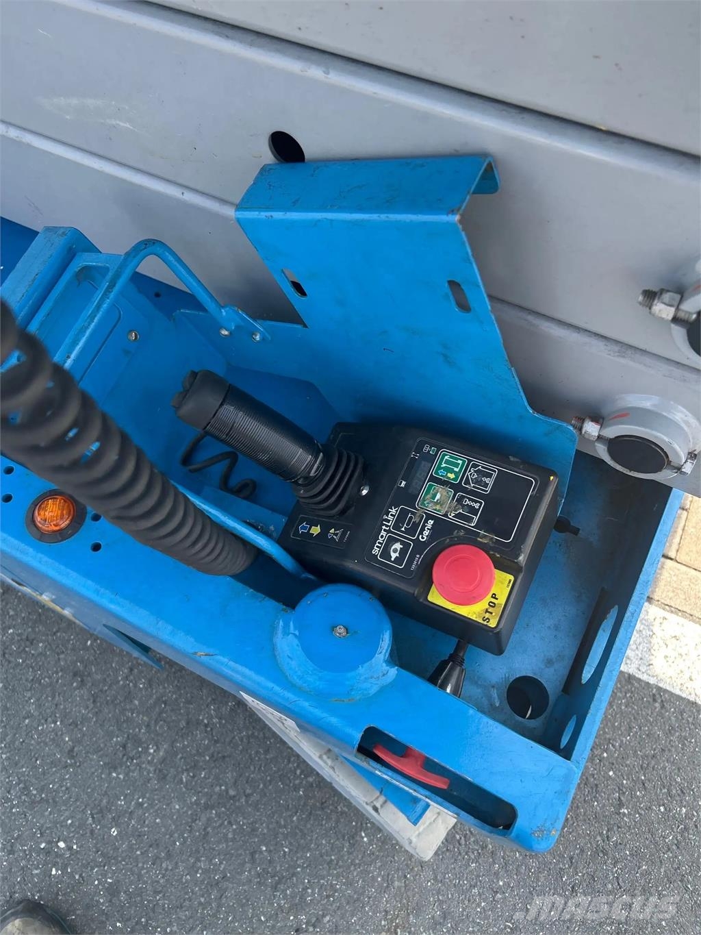 Genie GS 3246 رافعات مقصية الشكل