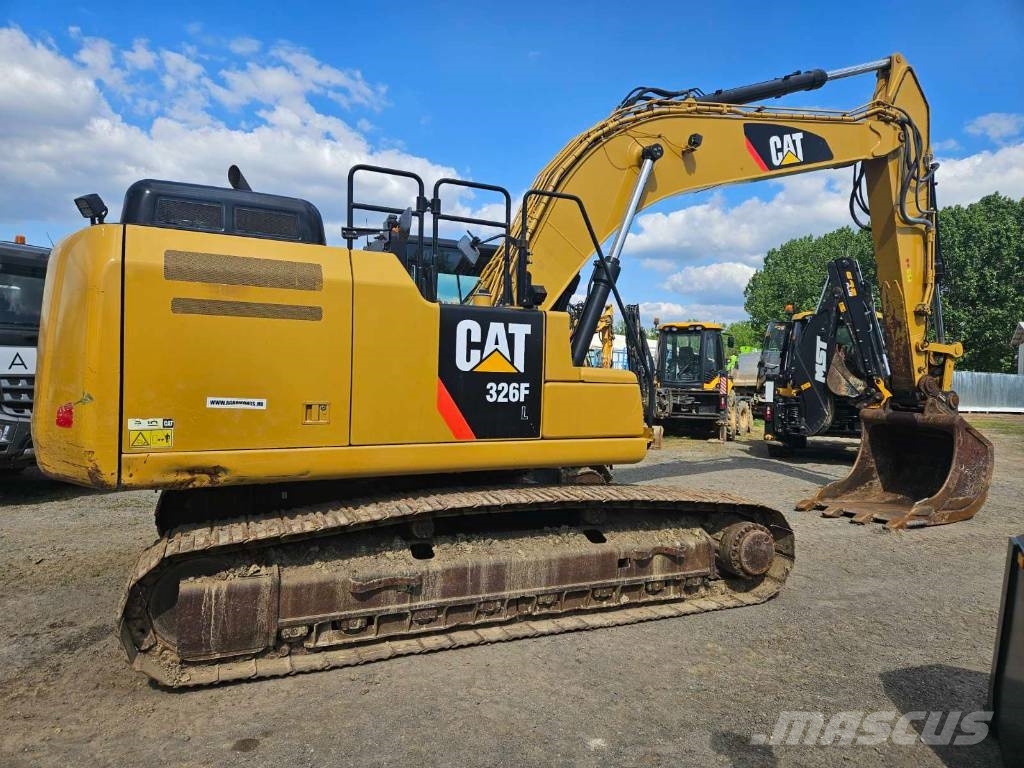 CAT 326 F L Gravemaskiner på larvebånd