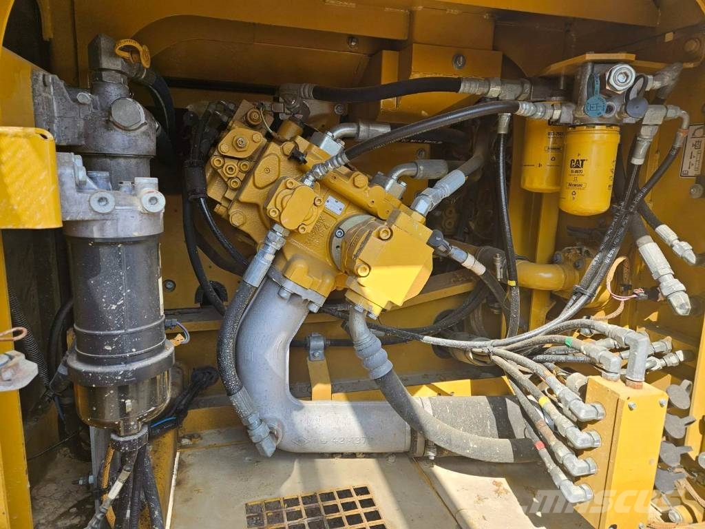 CAT 326 F L Gravemaskiner på larvebånd