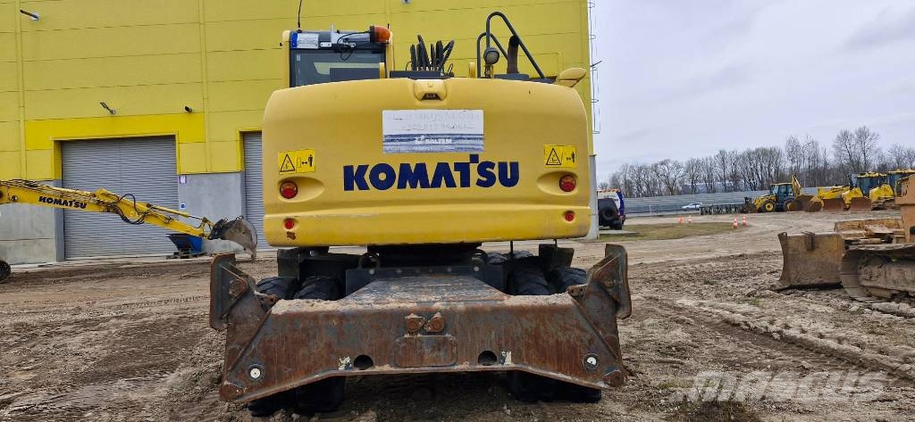 Komatsu PW148 - 10 حفارات بعجل