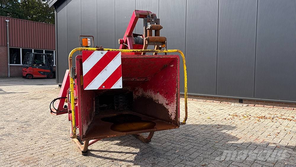 TP 270 PTO Holzhäcksler