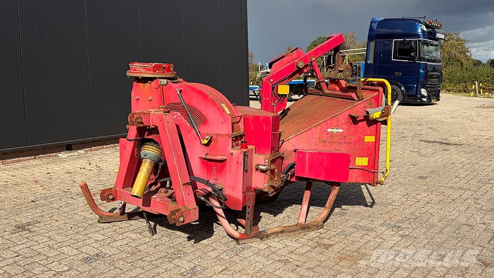 TP 270 PTO Holzhäcksler