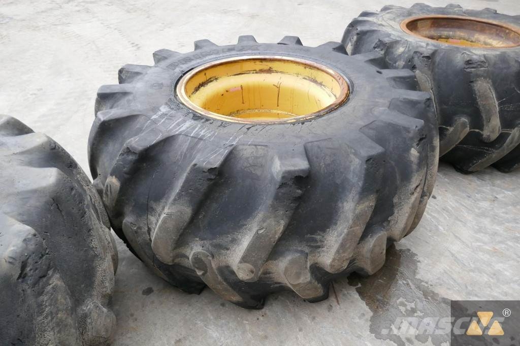 CAT Wheel GP 30.5L-32 Banden, wielen en velgen