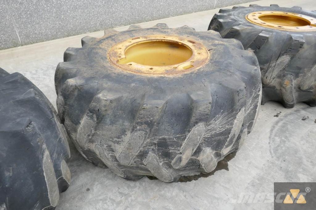 CAT Wheel GP 30.5L-32 Banden, wielen en velgen