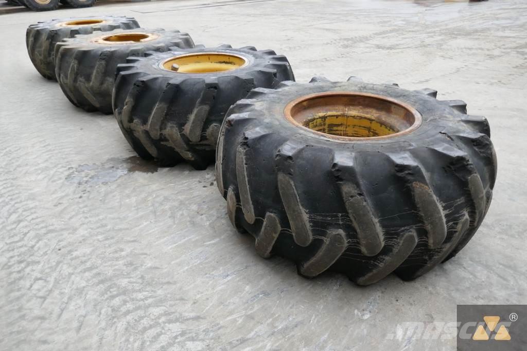 CAT Wheel GP 30.5L-32 Banden, wielen en velgen