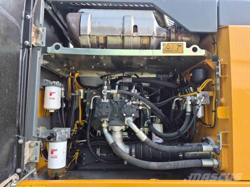 Liebherr 922LC Crawler excavators