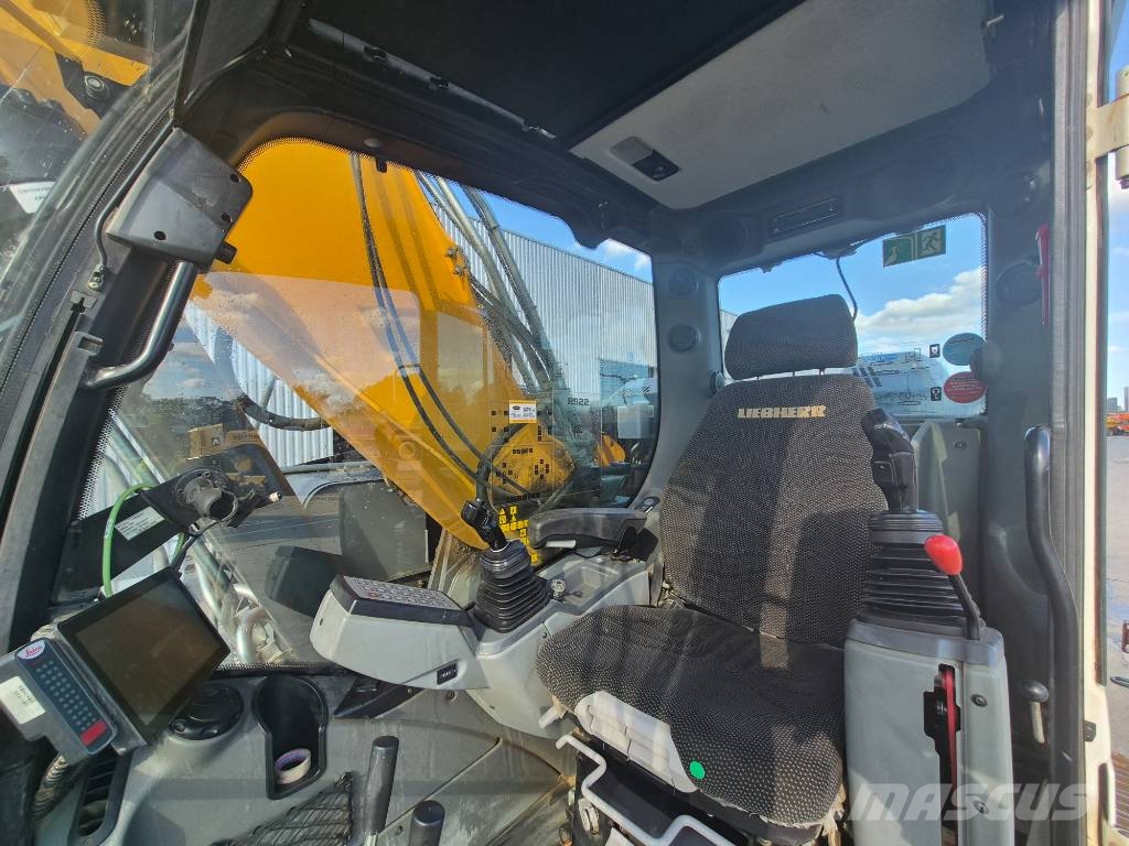 Liebherr 922LC Crawler excavators