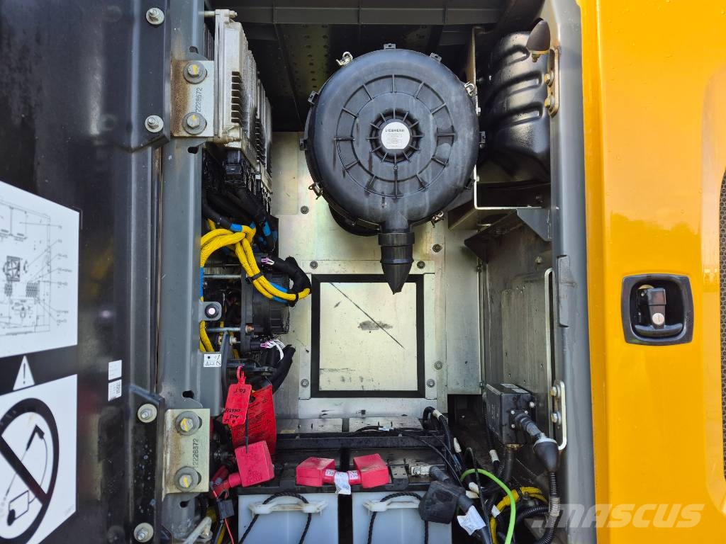 Liebherr 922LC Crawler excavators