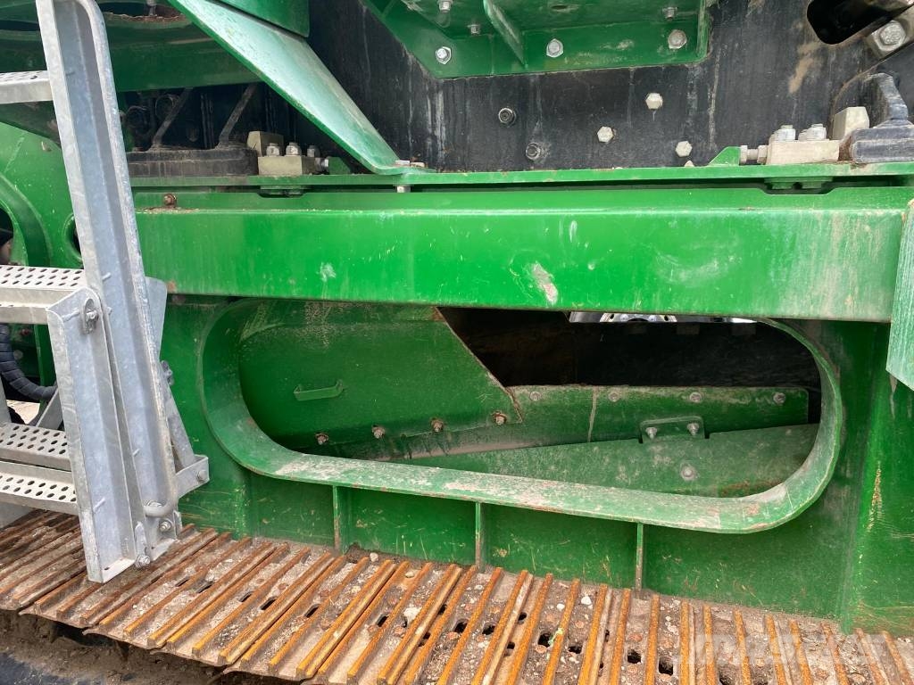 McCloskey J40 移动式破碎机