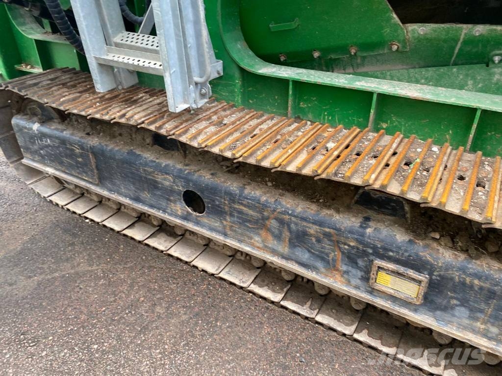 McCloskey J40 移动式破碎机