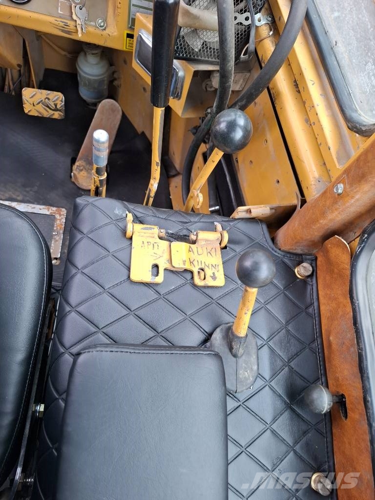 CAT IT 12 Φορτωτές με λάστιχα (Τροχοφόροι)