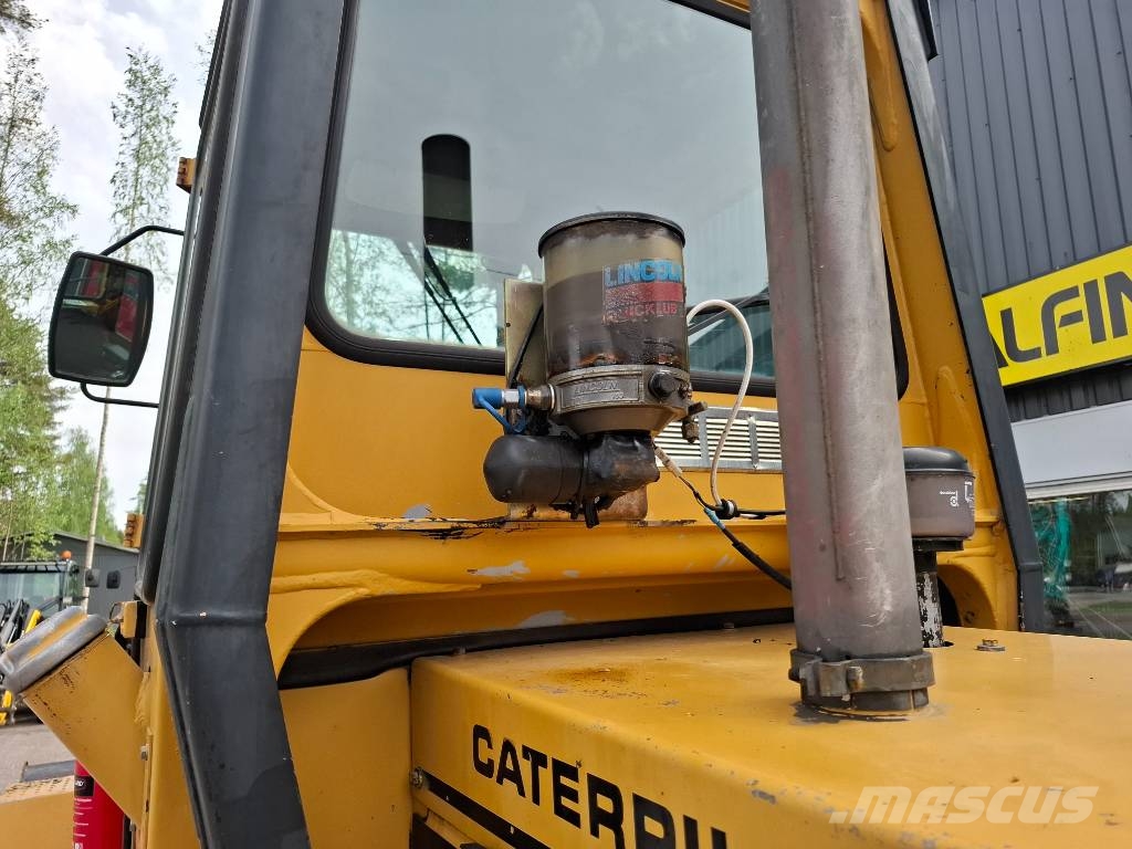 CAT IT 12 Φορτωτές με λάστιχα (Τροχοφόροι)