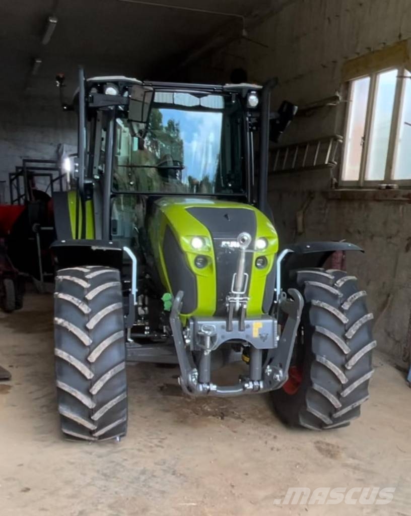 CLAAS AXOS 3.110 Трактора