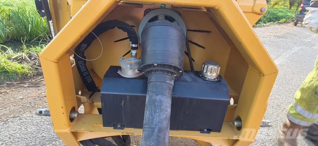 Wallenstein Takkenversnipperaar, model BX102REU Utiliteitsmachines